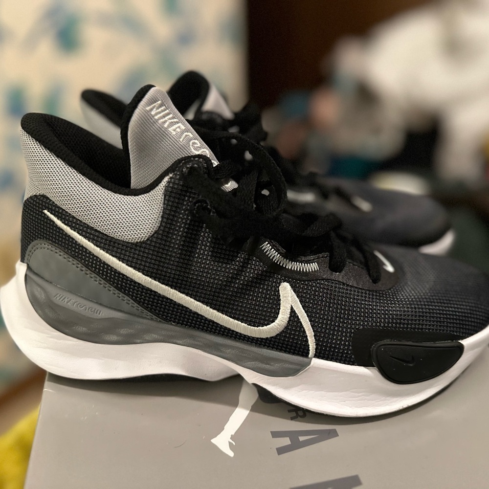 Nike Renew Elevate 3 Black Wolf Grey Sneakers Men’s 7  Basketball Shoes